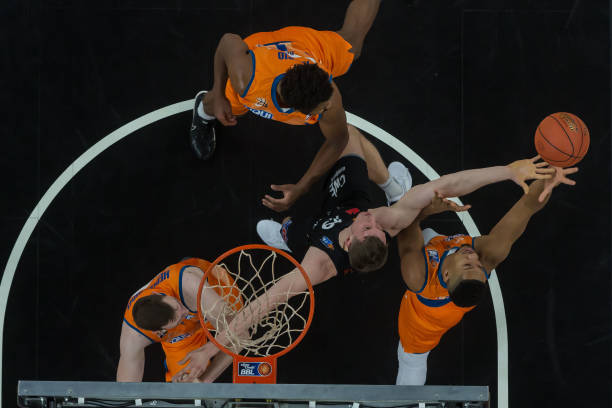 攻三区的多 攻三区的多