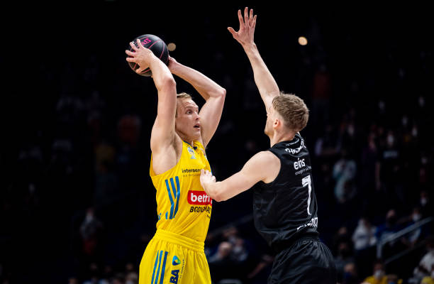 他的防守预 他的防守预